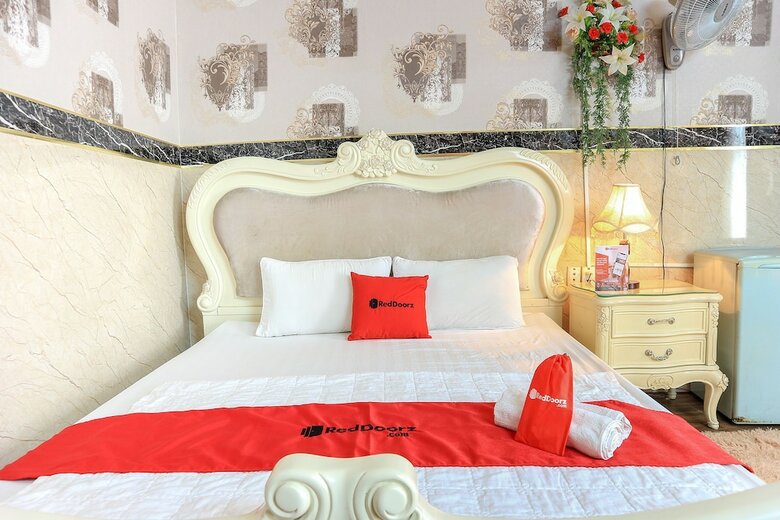 Hotel Reddoorz @ Cong Hoa Street