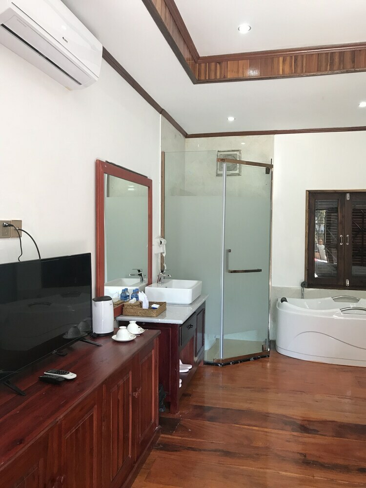 Wisdom Mystery Hotel