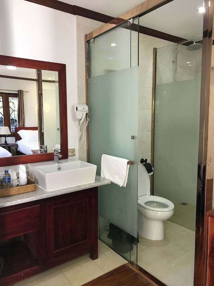 Wisdom Mystery Hotel
