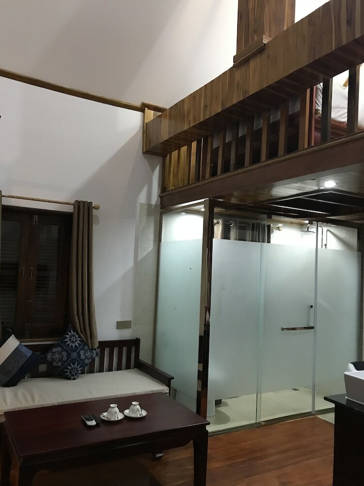 Wisdom Mystery Hotel