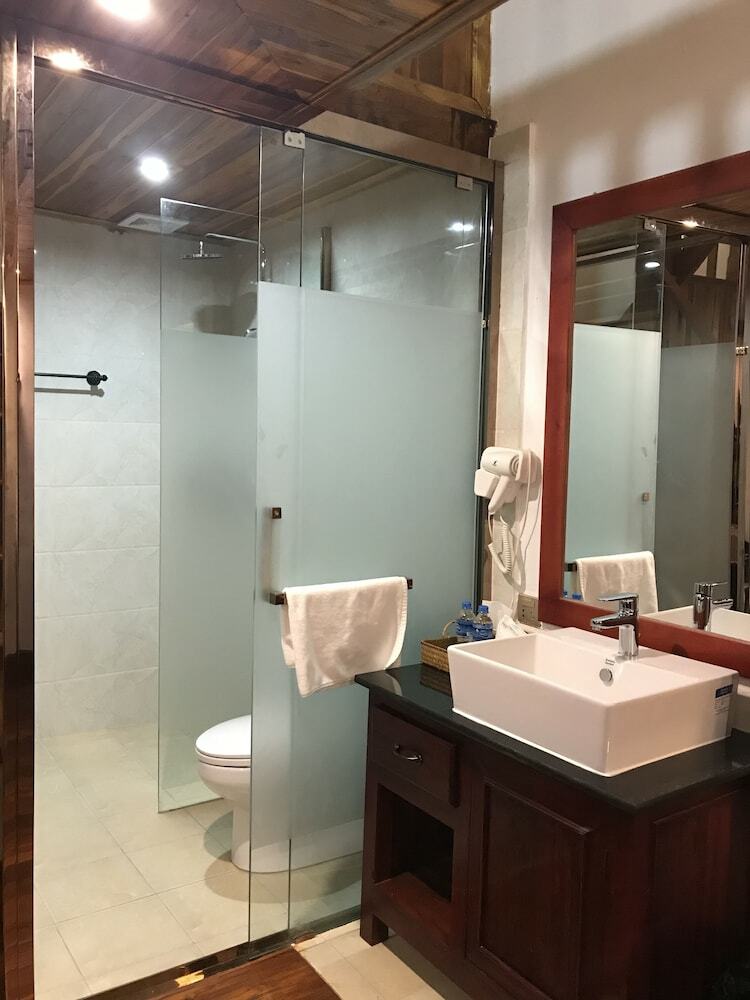 Wisdom Mystery Hotel