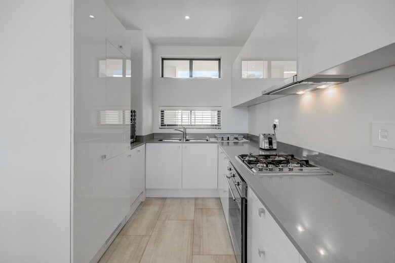 Uniquestay Paardevlei Square Apartment - Adults Only