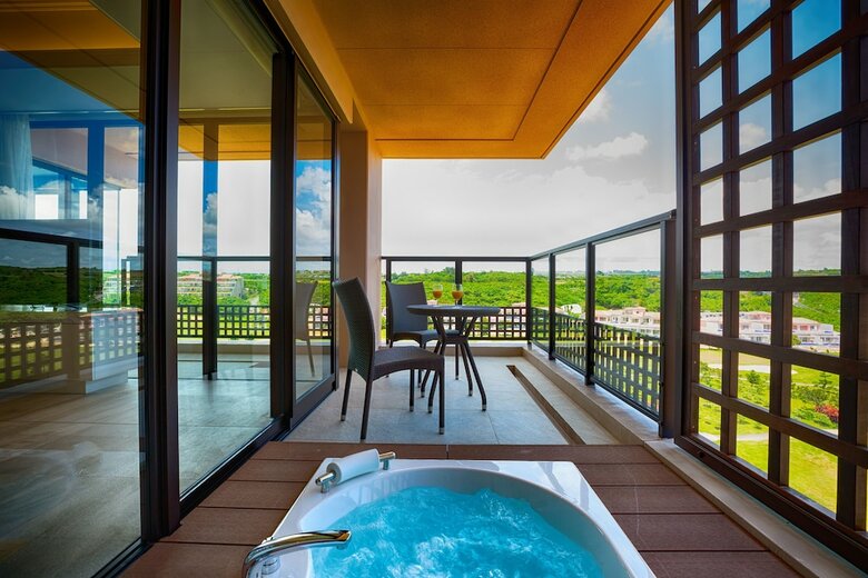 Hotel Shigira Mirage