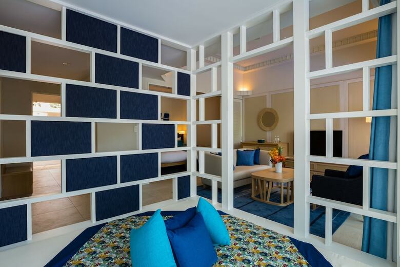Hotel Shigira Mirage