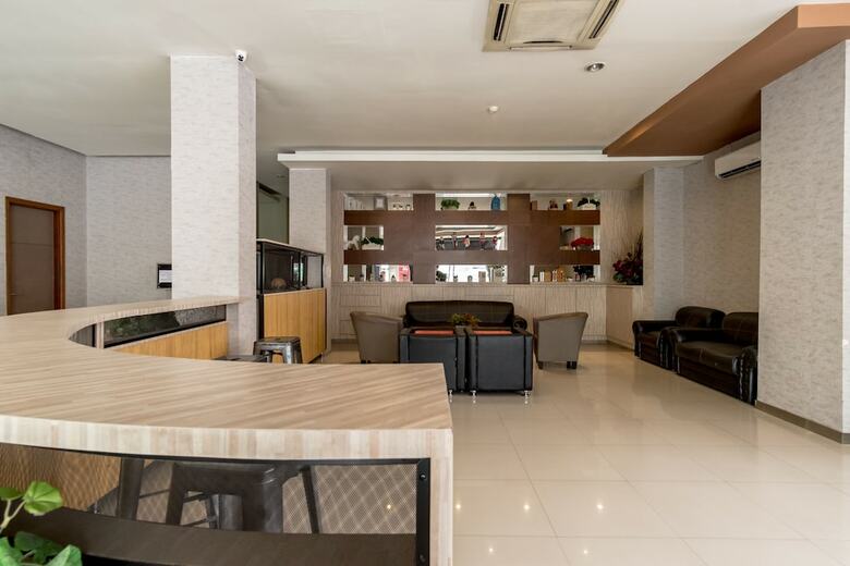 Putra Mulia Hotel