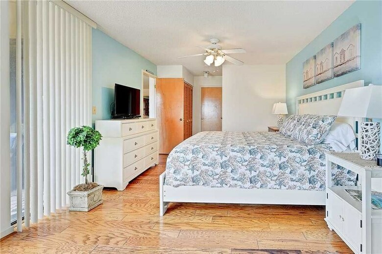 Hibiscus 303d - Two Bedroom Condo