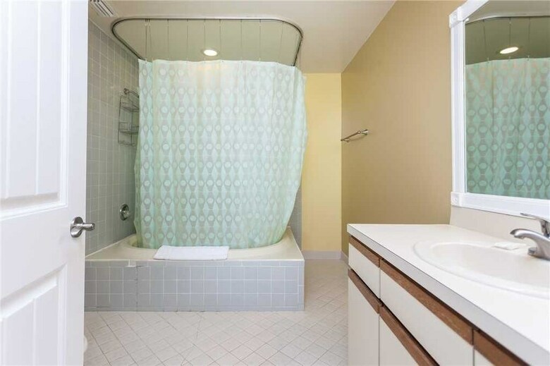 Hibiscus 302d - Three Bedroom Condo