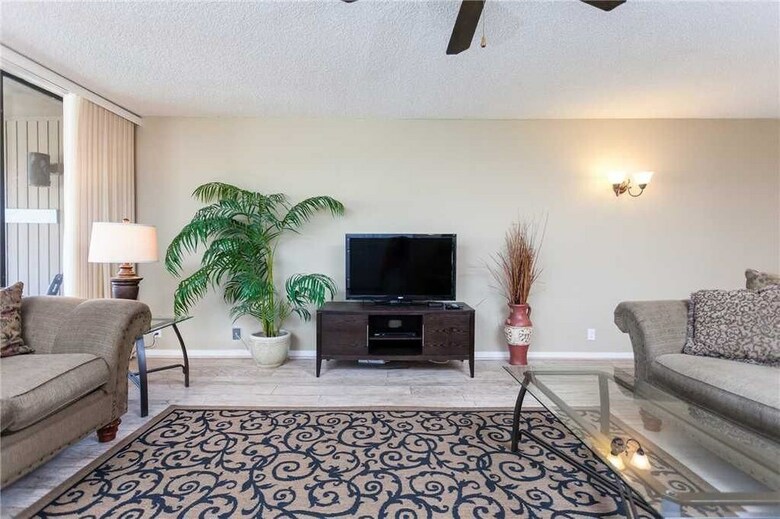 Hibiscus 302d - Three Bedroom Condo