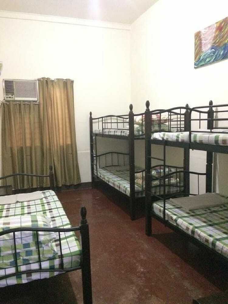 Hotel Explorers' Headquarters Inn