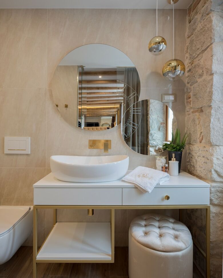 Hotel Le Premier Rooms