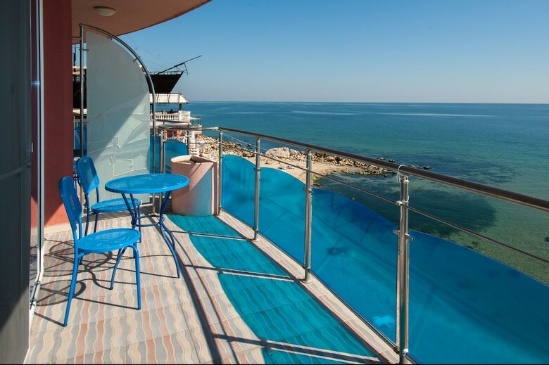 Sirius Beach Hotel & Spa
