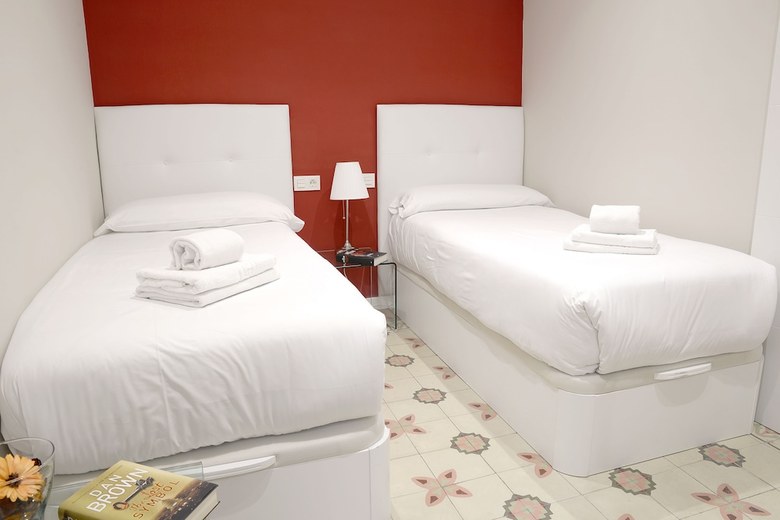 Apartamentos Mesones 18 3000