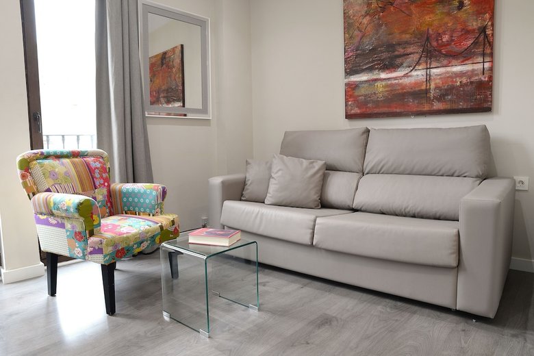 Apartamentos Mesones 18 3000