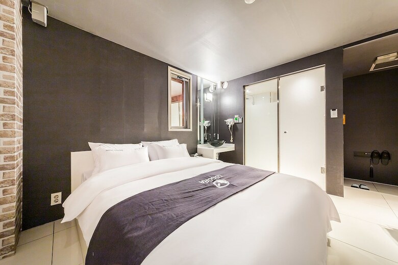 Cogora Hotel