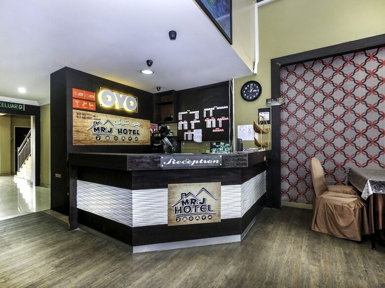 Oyo 717 Mr J Hotel Wakaf Che Yeh 2