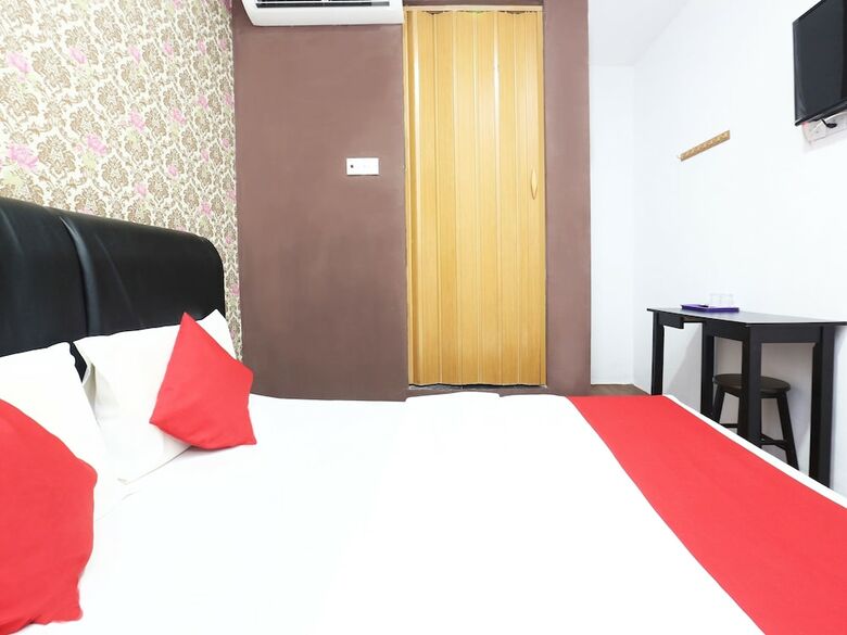 Oyo 717 Mr J Hotel Wakaf Che Yeh 2