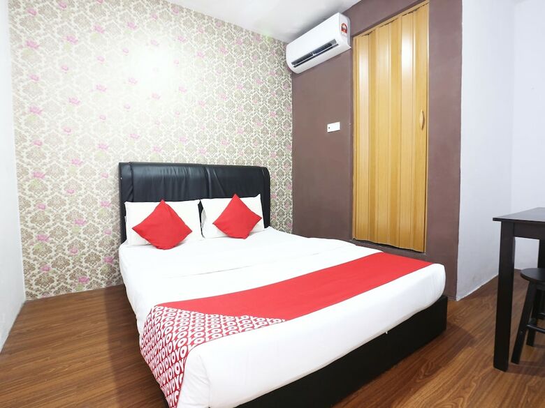 Oyo 717 Mr J Hotel Wakaf Che Yeh 2