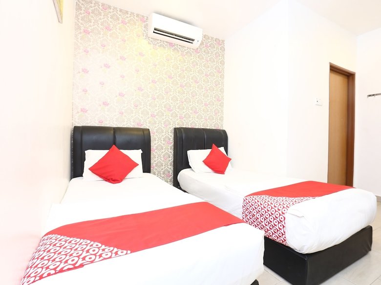 Oyo 718 Mr J Hotel Wakaf Che Yeh 1