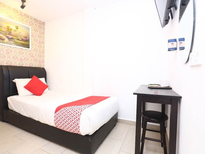 Oyo 718 Mr J Hotel Wakaf Che Yeh 1