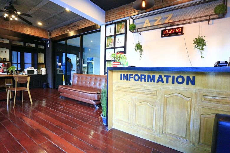 Azz Hotel