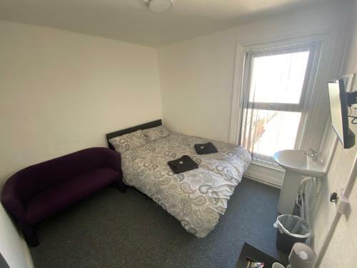 Honley Hotel