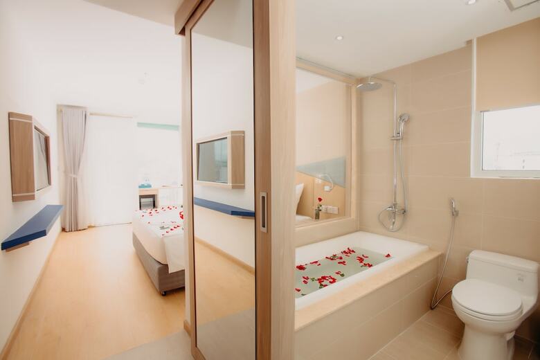 Le's Cham Hotel