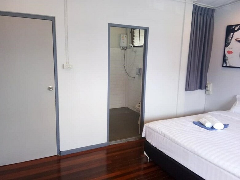 Hotel Maya Bed And Food Hostel