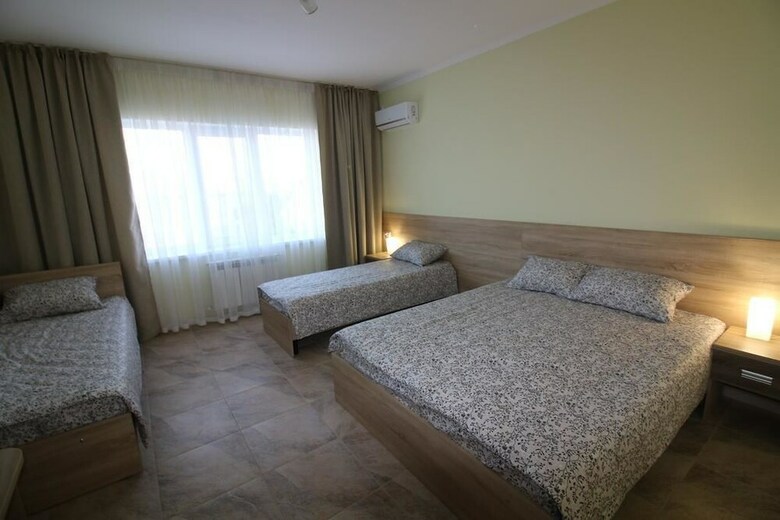 Bed & Breakfast Guest House Chernomorskaya 8a