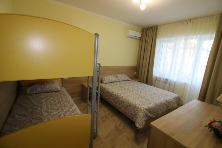 Bed & Breakfast Guest House Chernomorskaya 8a
