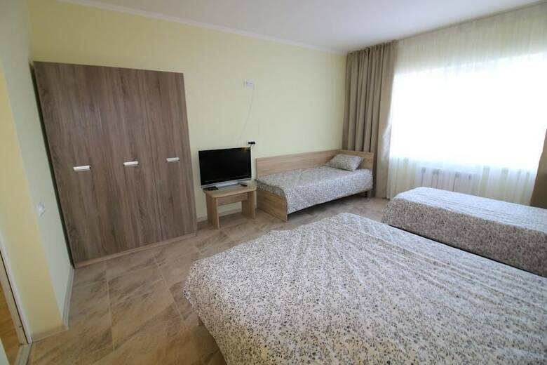 Bed & Breakfast Guest House Chernomorskaya 8a