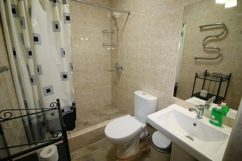 Bed & Breakfast Guest House Chernomorskaya 8a