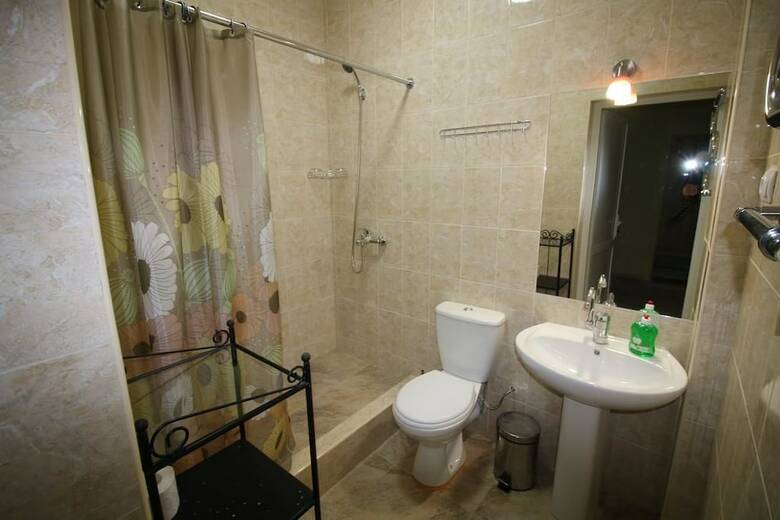 Bed & Breakfast Guest House Chernomorskaya 8a