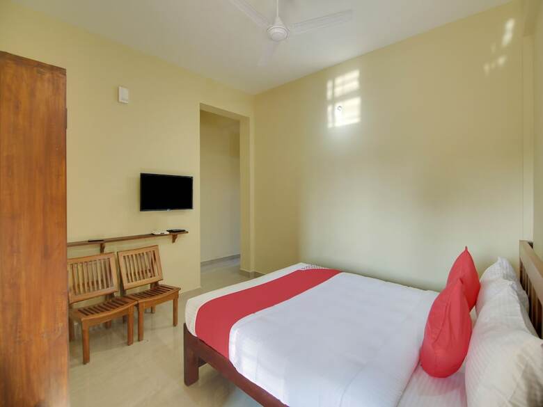 Hotel Oyo 26718 The Mayura Residency