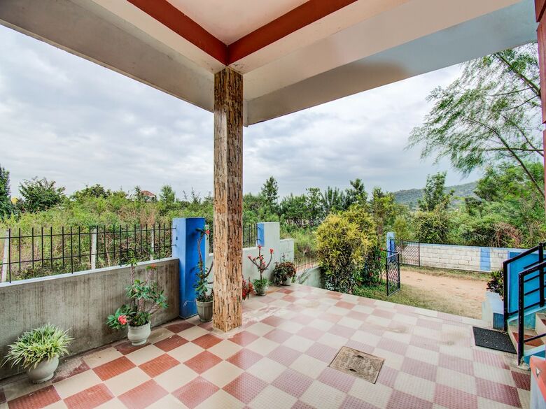 Hotel Oyo 24697 Home Charming Stay Kushalnagar