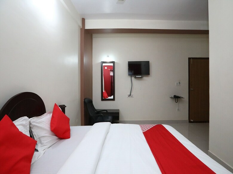 Hotel Oyo 27782 Hosamane Lodge