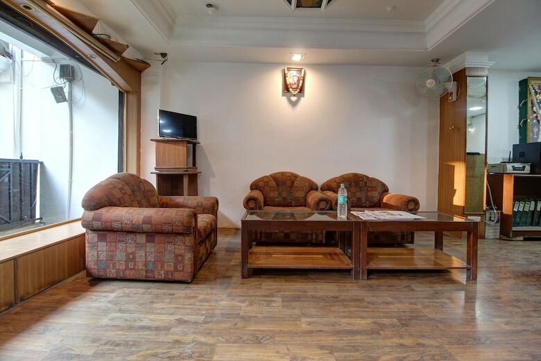 Oyo 23051 Hotel Surya Yatri Niwas