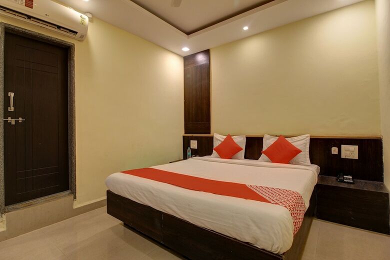 Oyo 23051 Hotel Surya Yatri Niwas