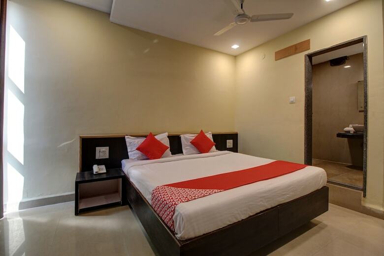 Oyo 23051 Hotel Surya Yatri Niwas