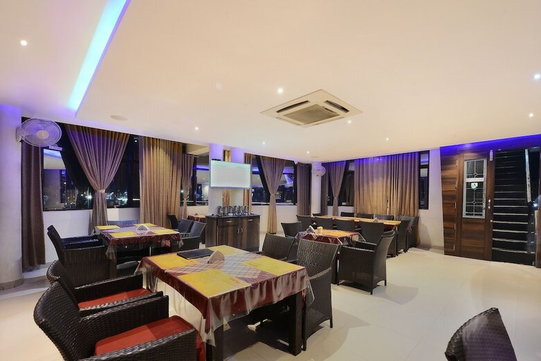 Oyo 22861 Hotel Samanvi International