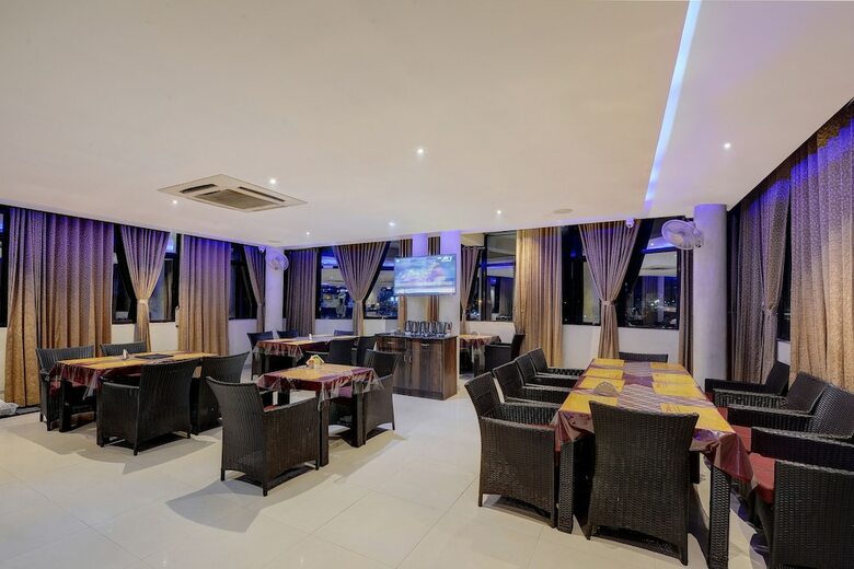 Oyo 22861 Hotel Samanvi International