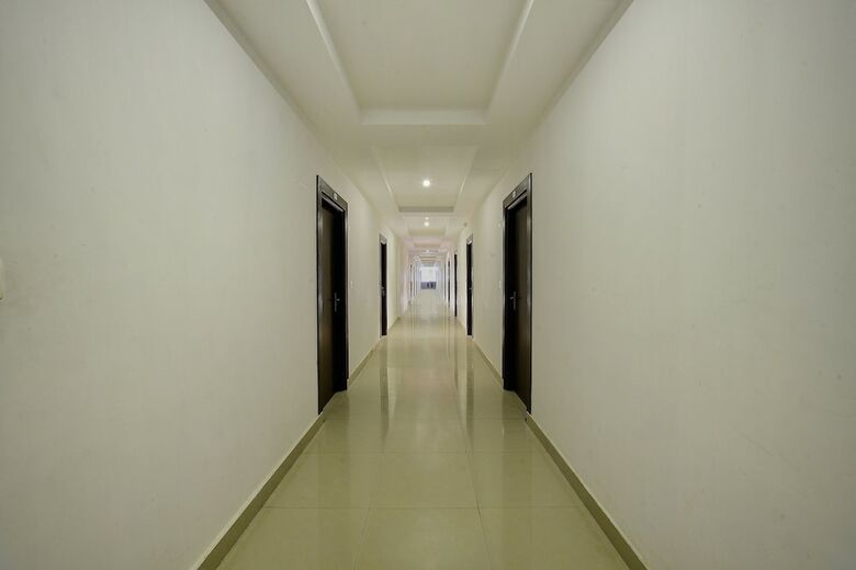 Oyo 22861 Hotel Samanvi International