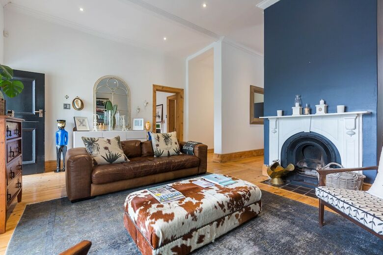 Sydney Green Point Villa