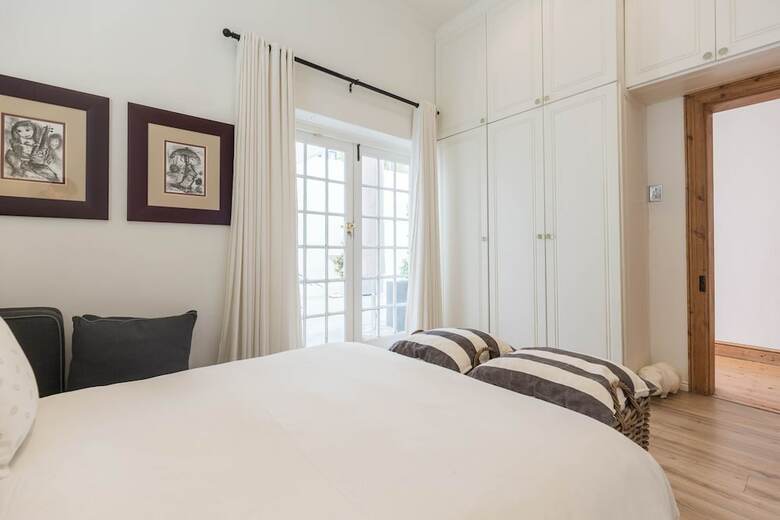 Sydney Green Point Villa
