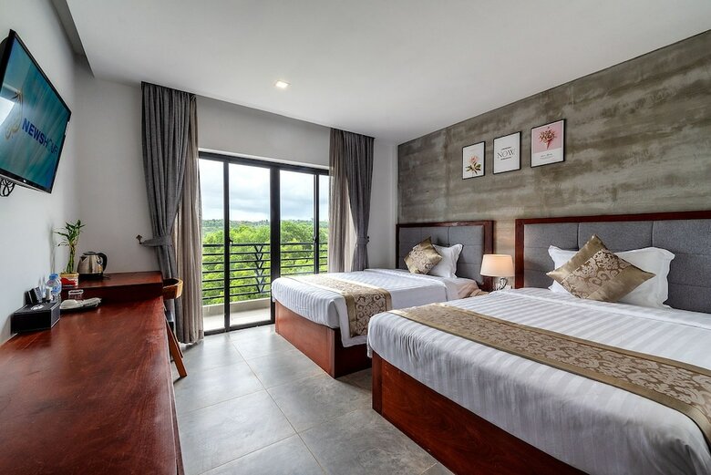 Phoenix Sea View Hotel