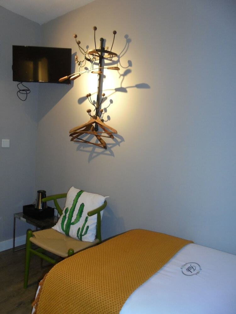 Hostal Tak
