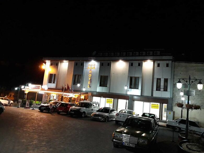 Ada Hotel