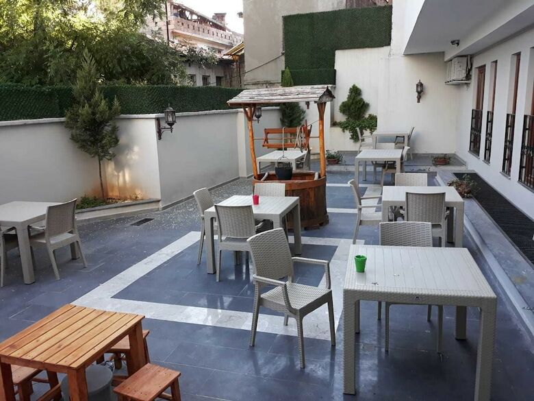 Ada Hotel