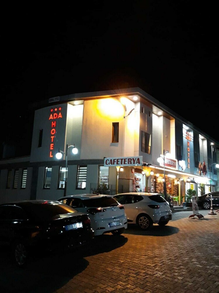 Ada Hotel