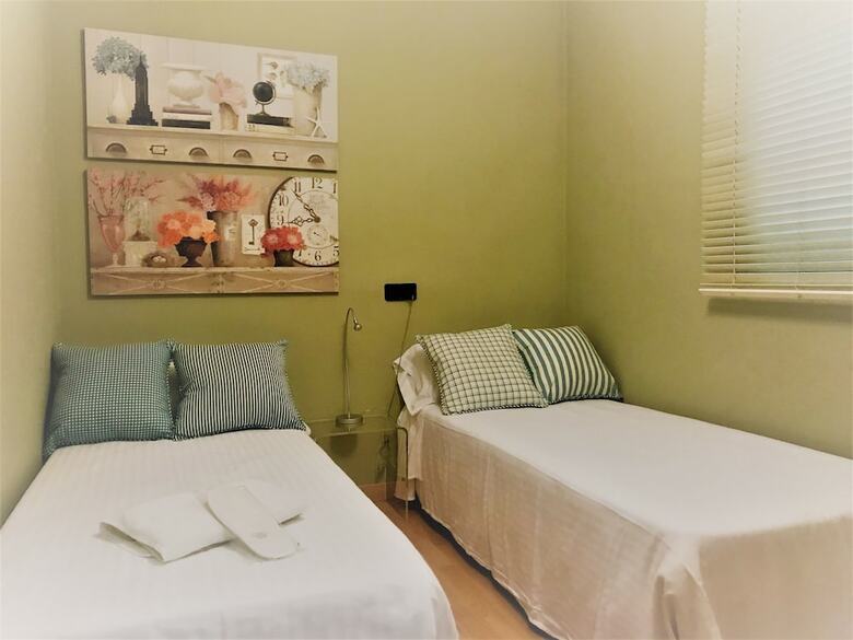 Oasis Rambla Apartment  Th106
