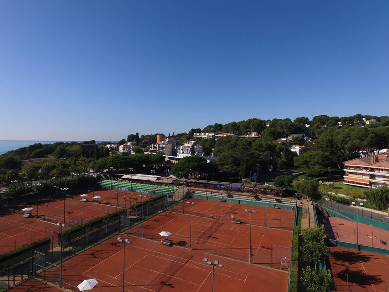 Tennis Apartment Th105